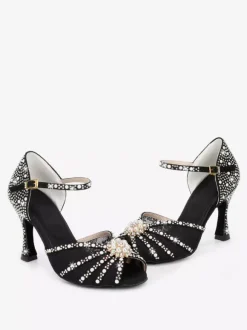 Chaussures de danse latine en satin à bout ouvert ornées de perles et d'une boucle. Chaussures de bal.