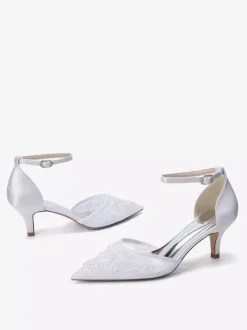 Chaussures de mariée à petits talons bout pointu et bride cheville perlée