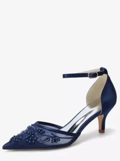 Chaussures de mariée à petits talons bout pointu et bride cheville perlée