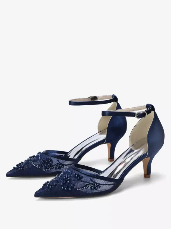 Chaussures de mariée à petits talons bout pointu et bride cheville perlée
