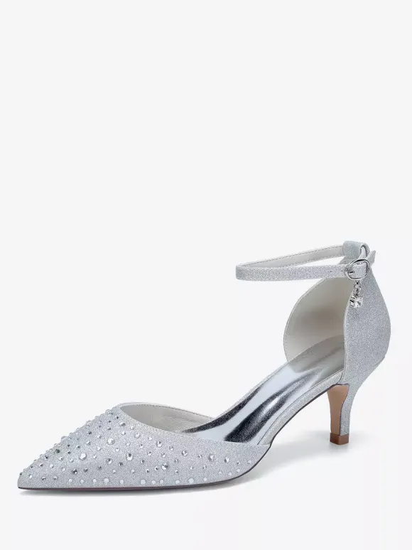 Chaussures de mariée à talon chaton en satin à bout pointu et strass
