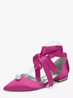 Chaussures de mariée en satin à bout pointu et à lacets avec perles