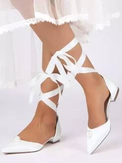 Chaussures de mariée en satin à bout pointu et à lacets avec perles