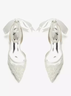 Chaussures de mariée plates en dentelle à bout pointu perles et bride cheville