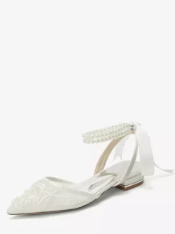 Chaussures de mariée plates en dentelle à bout pointu perles et bride cheville
