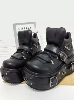 Chaussures Gothic Lolita noires à plateforme et 艙illets en cuir PU