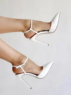 Chaussures habillées blanches à talons hauts et bout pointu avec bride arrière