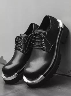 Chaussures habillées pour hommes modernes à bout rond avec détails en métal et cuir PU