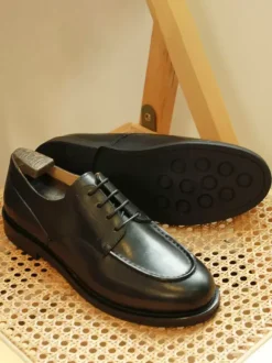 Chaussures habillées pour hommes Chaussures de mariage fantastiques à bout rond en cuir de vache Derby