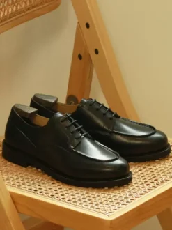 Chaussures habillées pour hommes Chaussures de mariage fantastiques à bout rond en cuir de vache Derby