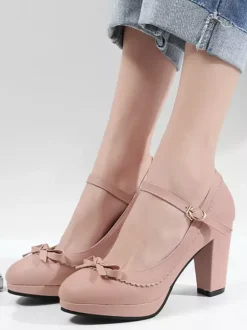 Chaussures Mary Jane roses à bout rond et talon chaton  chaussures vintage