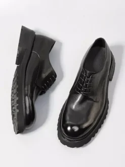 Chaussures noires décontractées en cuir véritable bout rond à lacets
