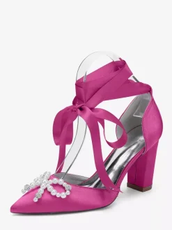 Chaussures de mariage blanches en satin à bout pointu et perles n艙ud et talon épais