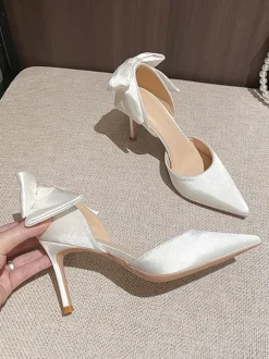Chaussures de mariage blanches escarpins à talons hauts avec n艙ud et bout pointu