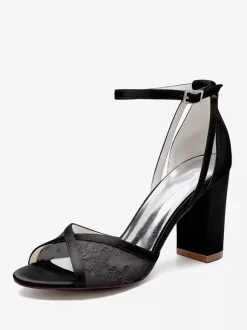 Chaussures de mariage en dentelle ivoire à bout ouvert et talon épais avec bride à la cheville
