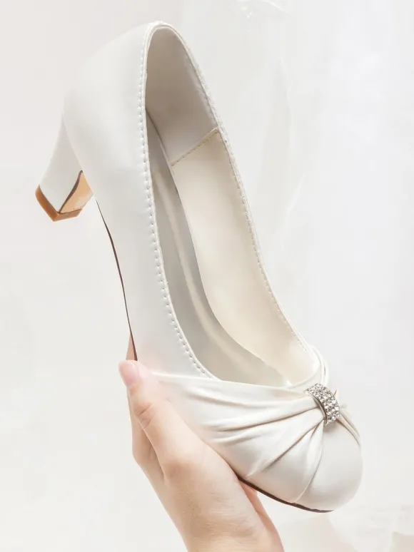 Chaussures de mariage vintage en satin à bout rond et strass chaussures de mariée à talon moyen
