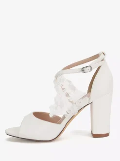 Chaussures de mariée blanches à bout ouvert et talons épais