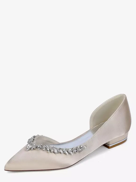 Chaussures de mariée plates en satin à bout pointu et strass