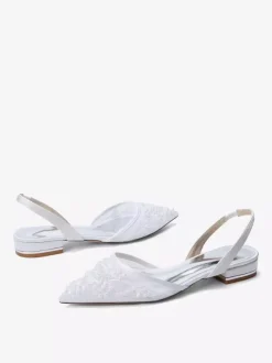 Chaussures de mariée plates en dentelle à bout pointu à enfiler
