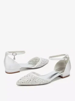 Chaussures de mariée plates en dentelle et strass à bout pointu