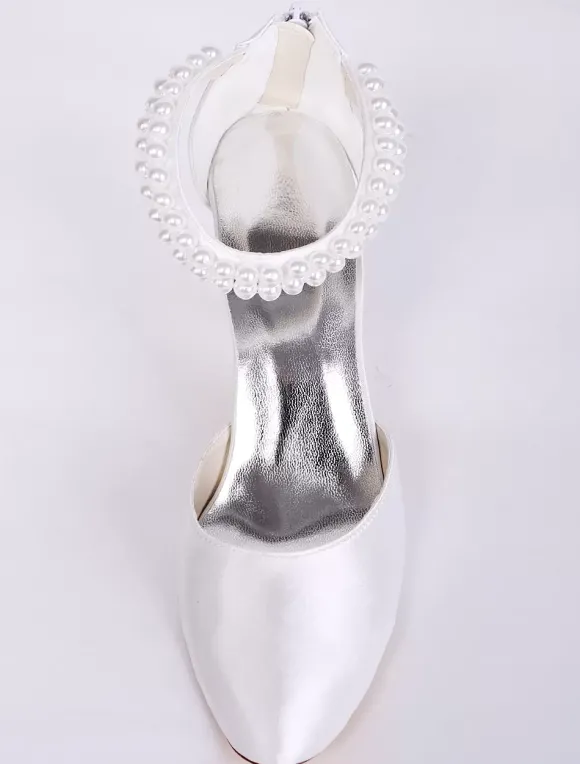 Chaussures de mariée talon bas bout pointu boucle réglable