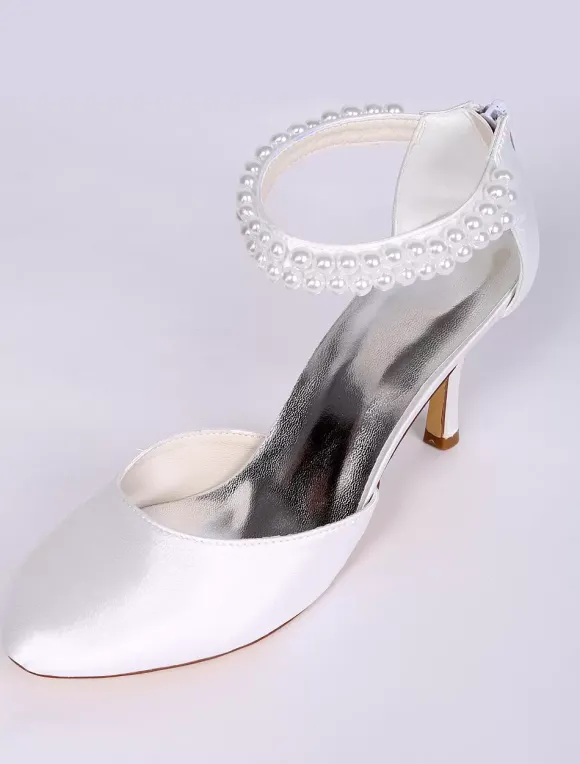Chaussures de mariée talon bas bout pointu boucle réglable