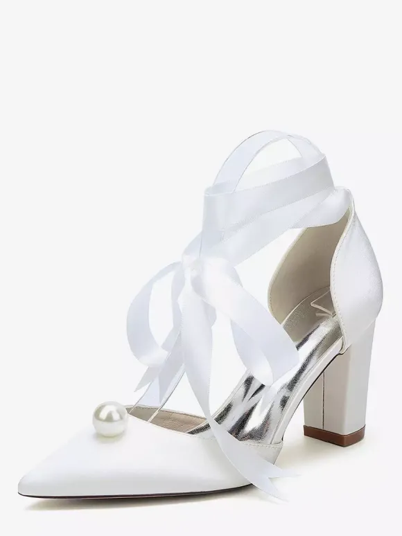 Chaussures de mariée à talons épais en satin bout pointu perles et lacets