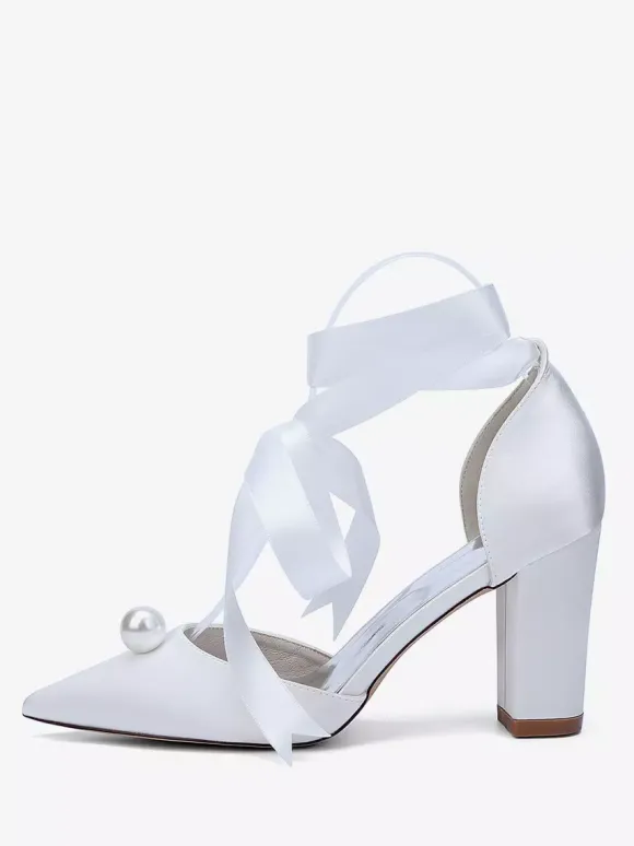 Chaussures de mariée à talons épais en satin bout pointu perles et lacets