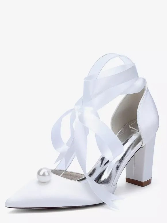 Chaussures de mariée à talons épais en satin bout pointu perles et lacets