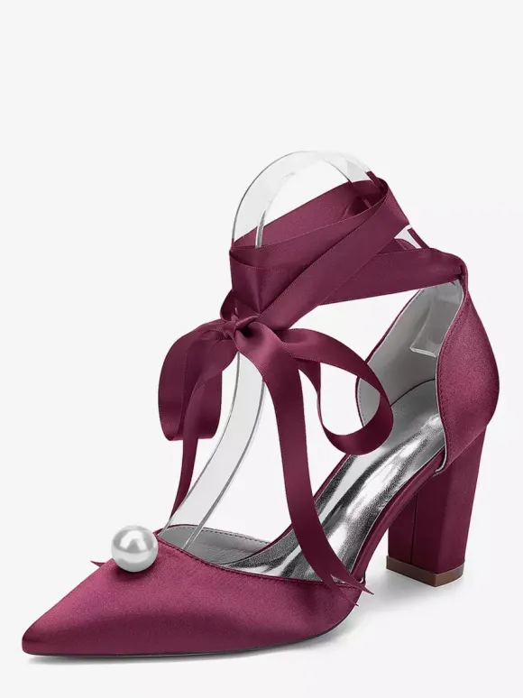 Chaussures de mariée à talons épais en satin bout pointu perles et lacets