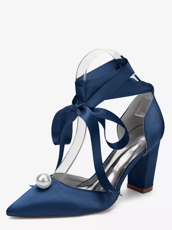 Chaussures de mariée à talons épais en satin bout pointu perles et lacets