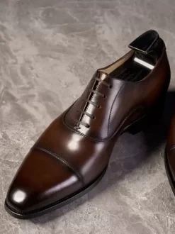 Chaussures habillées pour homme chaussures de mariage formelles en cuir à bout carré de qualité