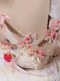 Chaussures Lolita Sweet Strawberry Escarpins Lolita à talons épais avec volants blancs écrus et n艙uds