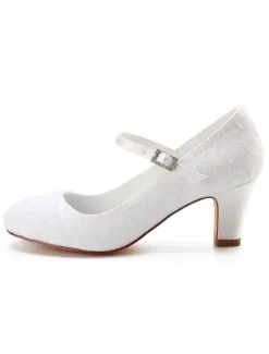 Chaussures mariée ivoire vintage en dentelle avec boucle à talon carré Chaussure de mariée