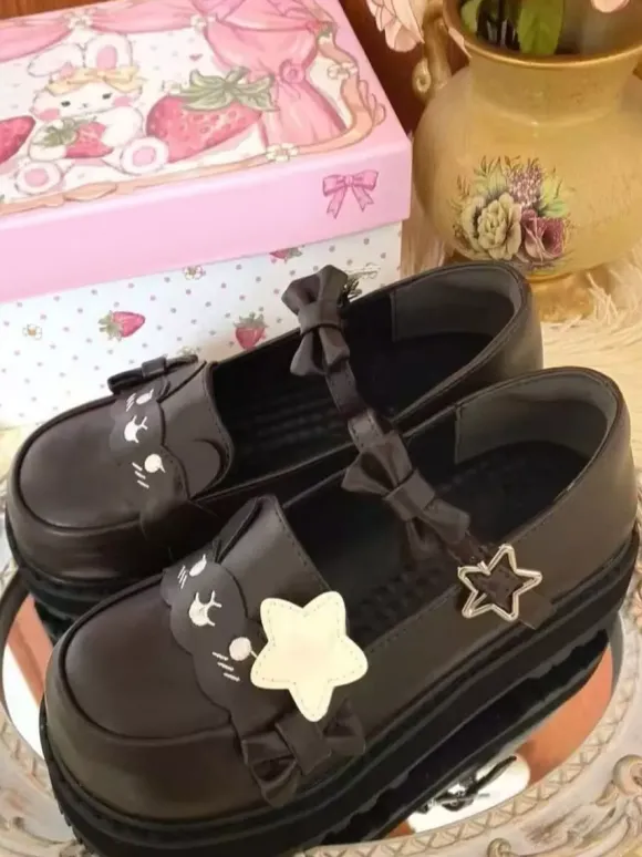 Chaussures Sweet Lolita noires à imprimé étoiles et n艙uds bout rond en cuir PU plates de haute qualité.