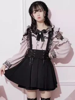 Chemise Lolita en dentelle col rond volants manches longues ruban décoré