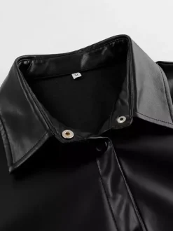 Chemise en similicuir pour femme style surchemise boutonnée - Haut minimaliste à col et manches longues - Look streetwear oversize collection printemps 2026