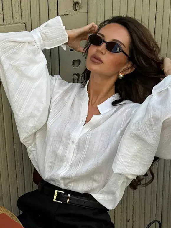 Chemise oversize à manches bouffantes texturées et col montant boutonné