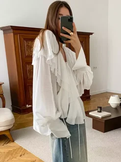 Chemisier chic à volants et n艙ud sur le devant pour femme - Blanc style vintage français manches lanternes col en V profond - Collection printemps-été 2026