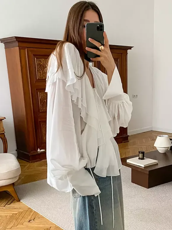 Chemisier chic à volants et n艙ud sur le devant pour femme - Blanc style vintage français manches lanternes col en V profond - Collection printemps-été 2026