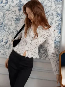 Chemisier en dentelle florale pour femme élégant boutonné - Col montant blanc coupe ajustée - Tenue de soirée printanière 2026