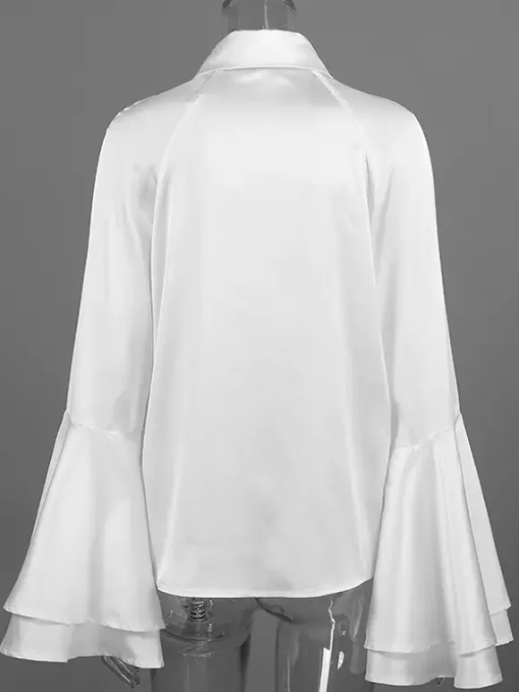 Chemisier élégant à manches cloche en satin pour femme - Blanc soyeux poignets évasés fermeture boutonnée - Printemps 2026