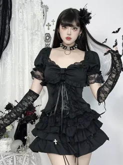 Chemisiers gothiques Lolita noirs à manches courtes et volants en dentelle haut Lolita en dentelle