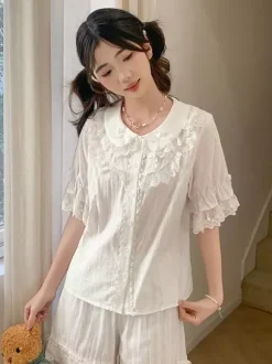Chemisiers Lolita doux n艙uds en dentelle haut Lolita à manches courtes chemise Lolita noire en dentelle