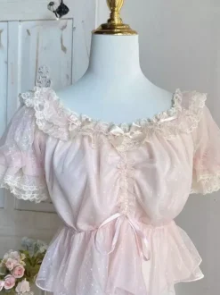 Chemisiers Lolita doux blancs à manches courtes et volants n艙uds haut Lolita en dentelle