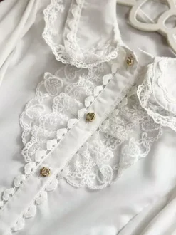 Chemisiers Lolita doux hauts Lolita blancs à manches longues et n艙uds en dentelle chemise Lolita