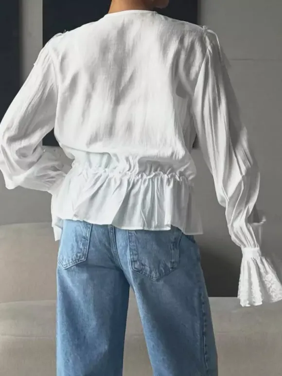 Chemisier vintage à col volanté taille élastique poignets évasés et manches longues