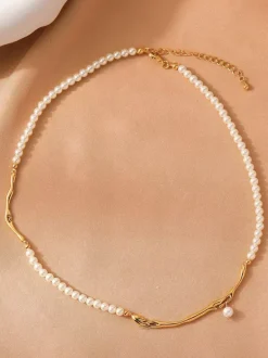Collier ras du cou en chaîne dorée torsadée irrégulière avec pendentif perle minuscule et rallonge ajustable