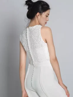 Combinaison de mariée 2 pièces gilet en dentelle sans manche boutonné sur dos