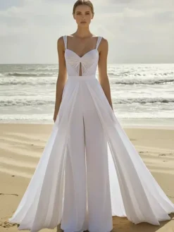 Combinaison de mariée 2 pièces en mousseline plissée avec traîne décolleté c艙ur sans manches taille naturelle couleur ivoire